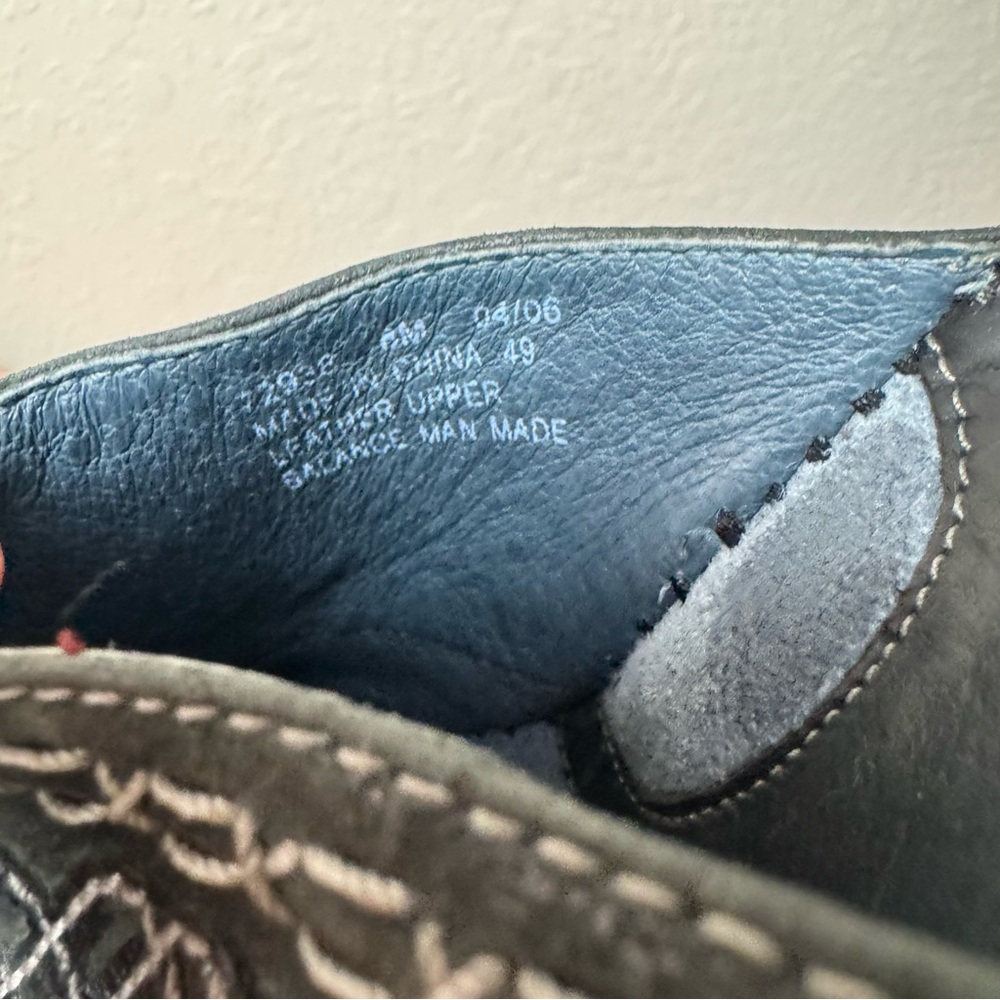 Clarks Artisan Collection Embroidered Leather Upp… - image 7